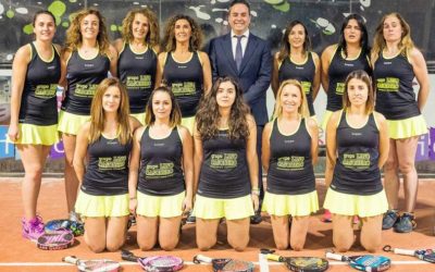 Presentación del equipo femenino de pádel LINO CASQUERO