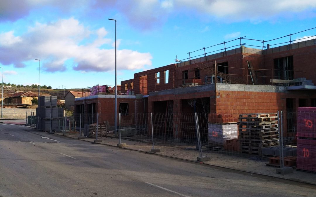 AVANCE OBRA: CHALETS RESIDENCIAL LUXOR SPORT